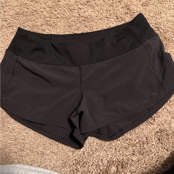 Lululemon Speed Up Low Rise Lined Short 2.5” - Picture 2 of 4